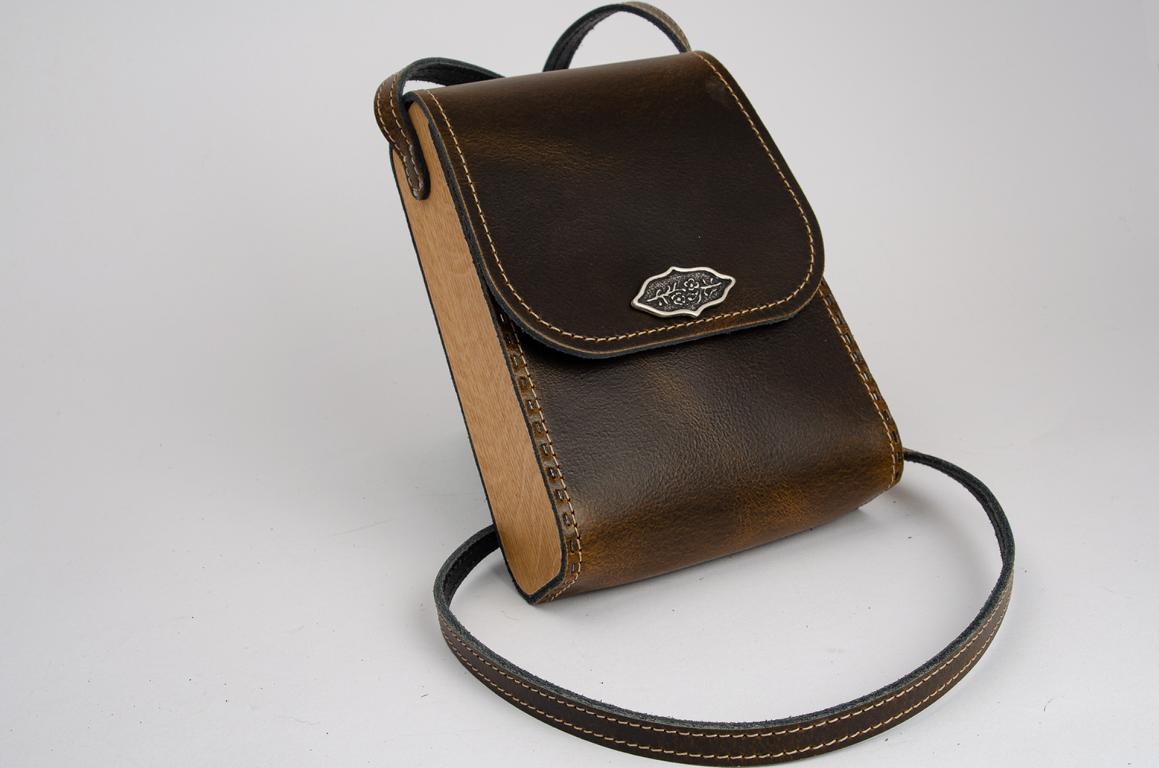 Ledertasche mit Holz (die schmale Hohe)