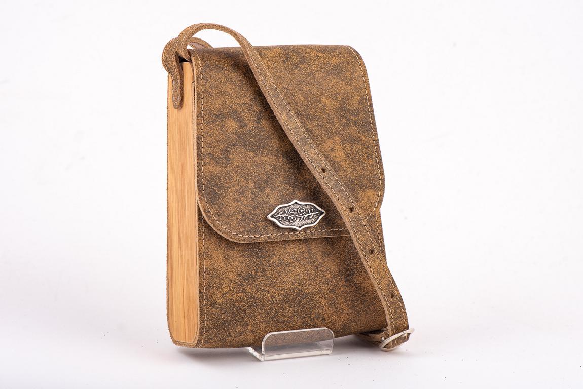 Ledertasche mit Holz (die schmale Hohe) – Bild 3